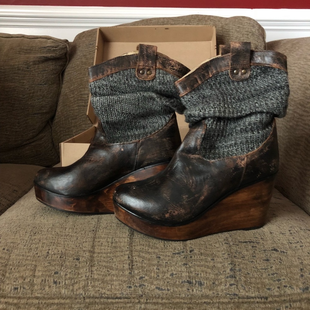 DISTRESSED LEATHER BED STU BOOTS